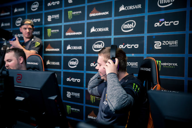 Flusha y JW