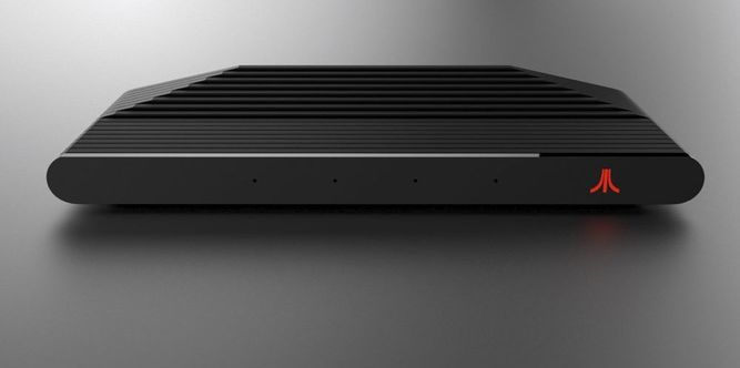 Ataribox con el frontal negro de vidrio