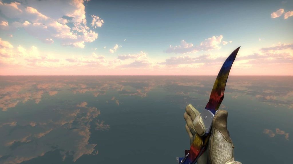 Falchion Knife | Marble Fade - 208,91$ es el precio medio de este precioso cuchillo de filo curvo.