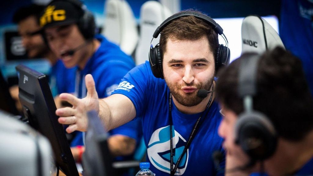 FalleN, El AWP y líder de SK Gaming, es uno de los jugadores más importantes del panorama internacional. La capacidad de mover a sus compañeros sin perder nivel lo convierten en una de las principales amenazas para cualquier rival.