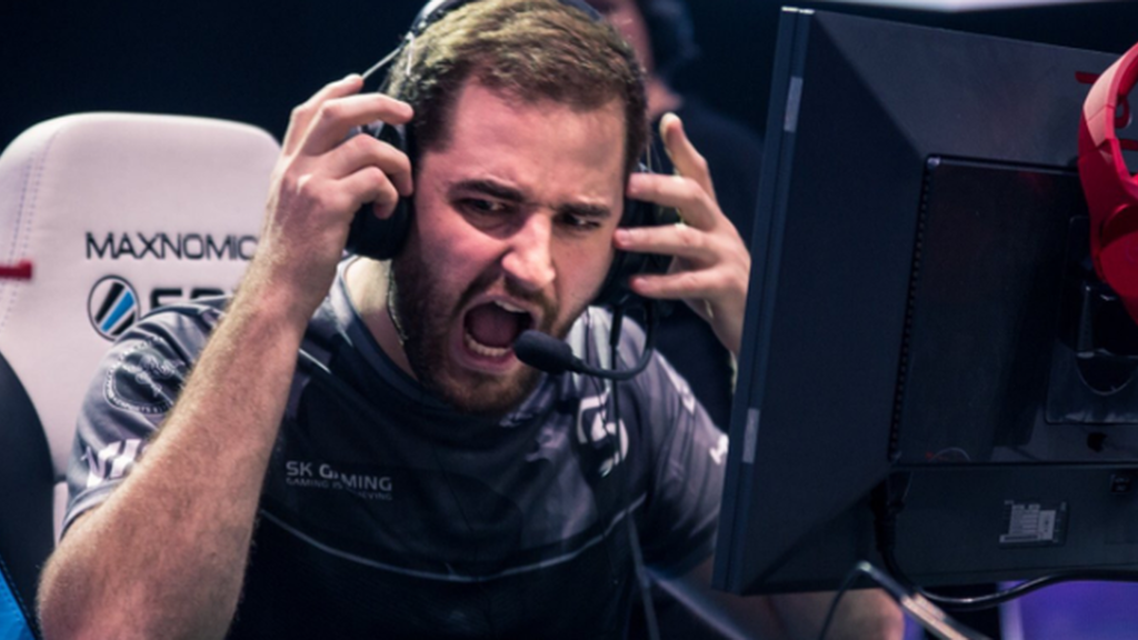 Gabriel "FalleN" Toledo | El jugador brasileño más importante de la historia dirige a uno de los mejores equipos del mundo. Su capacidad de liderazgo junto con la solvencia que demuestra con el 'AWP' le convierten en una de las figuras más completas del panorama internacional. Dos títulos de Major y cerca de quince años de experiencia le avalan.