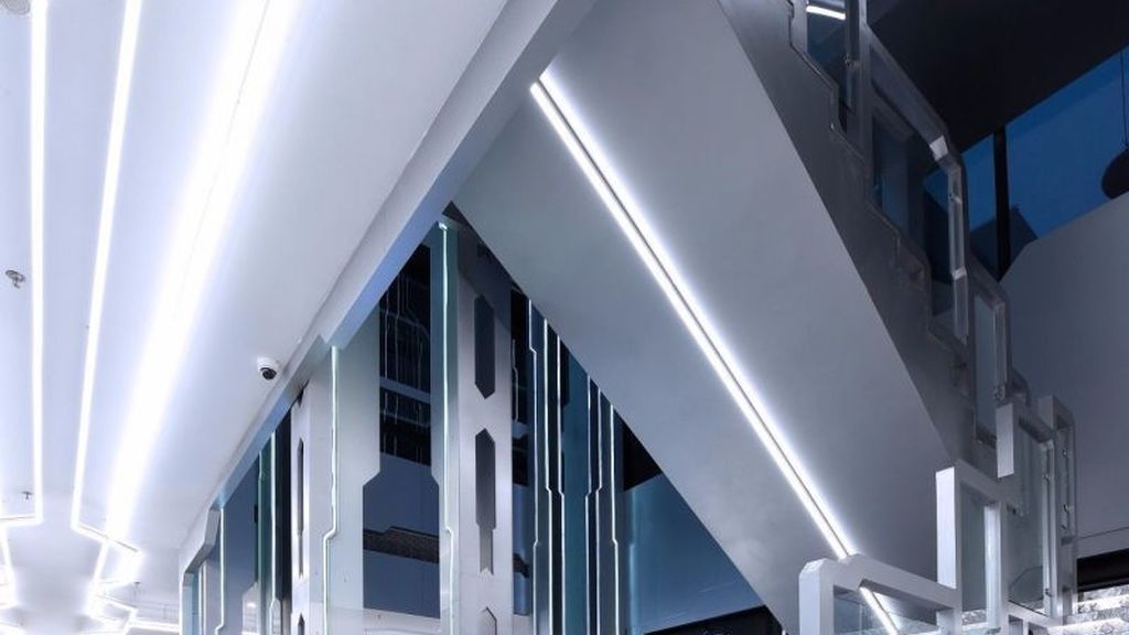 Descubre la Gaming House futurista de OMG
