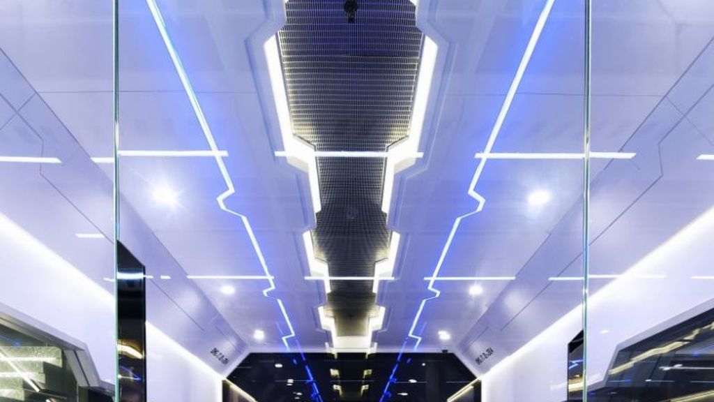 Descubre la Gaming House futurista de OMG