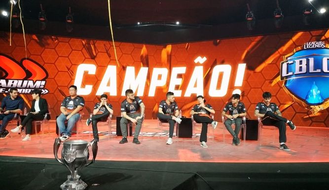KaBuM!