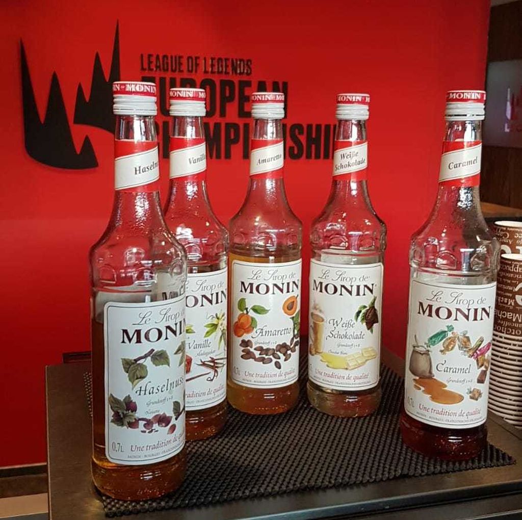 Los licores y las bebidas edulcoradas también hacen acto de presencia en la cantina de la LEC