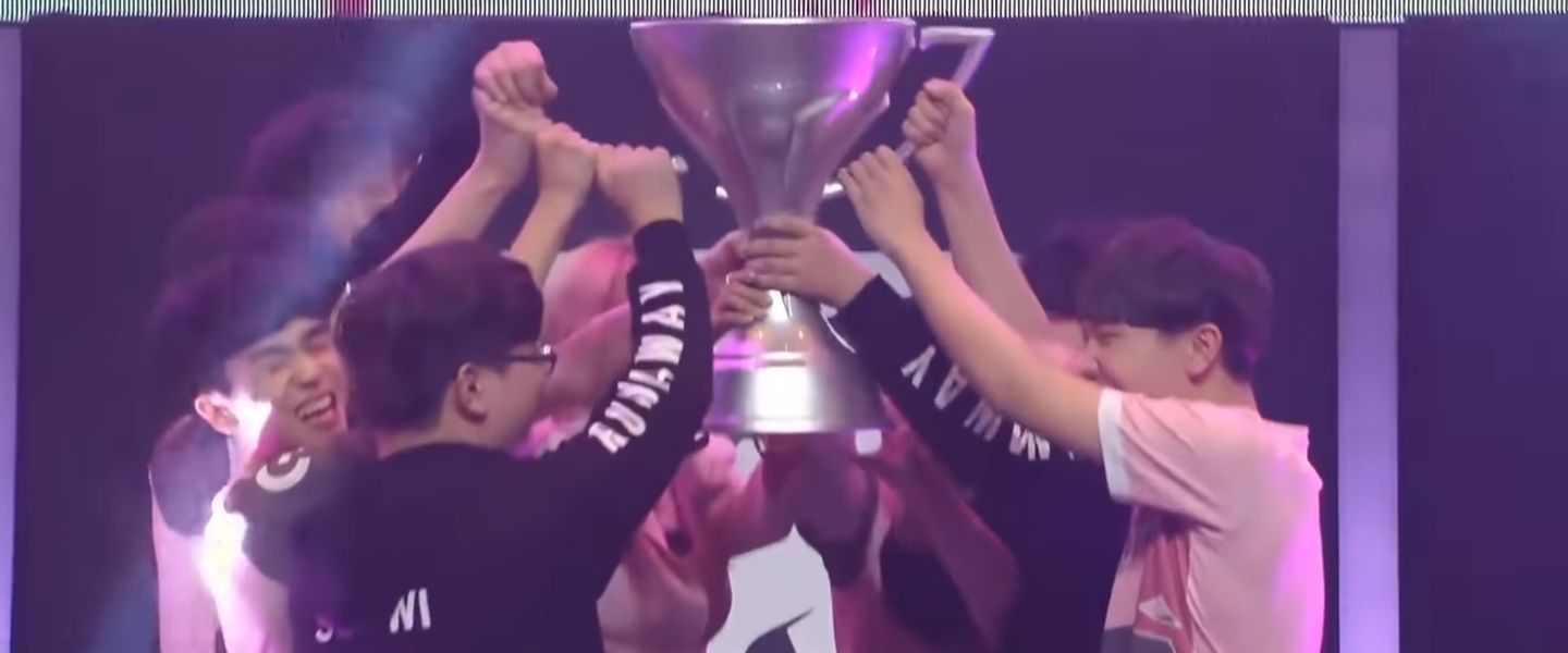 A RunAway se le rompió la copa de Overwatch Contenders