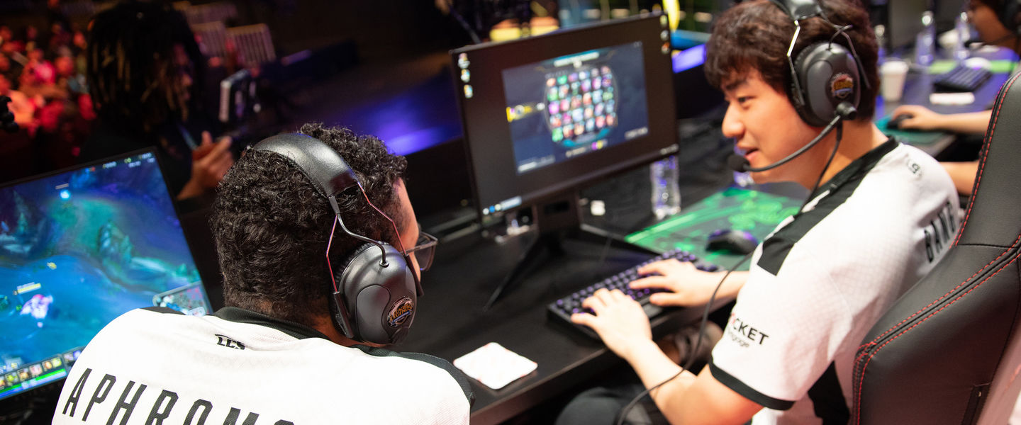 Bang junto a Aphromoo en la victoria ante Golden Guardians