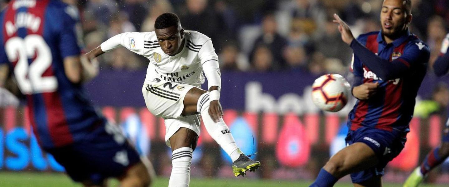 Vinicius solo necesita 30 minutos para meterle 5 al PSG