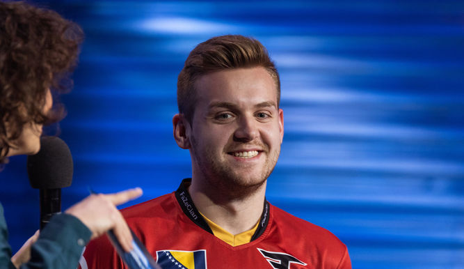 Niko es jugador de FaZe Clan