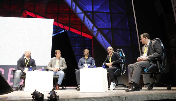 Se debatió sobre el entorno de los esports