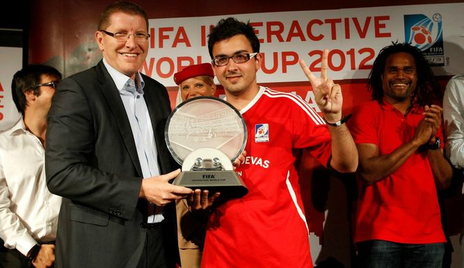 Alfonso Ramos, al ganar la FIFA IWC en 2012