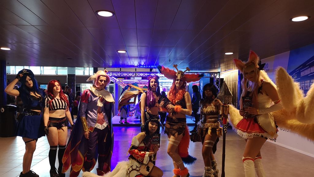 Los cosplayers no podían faltar