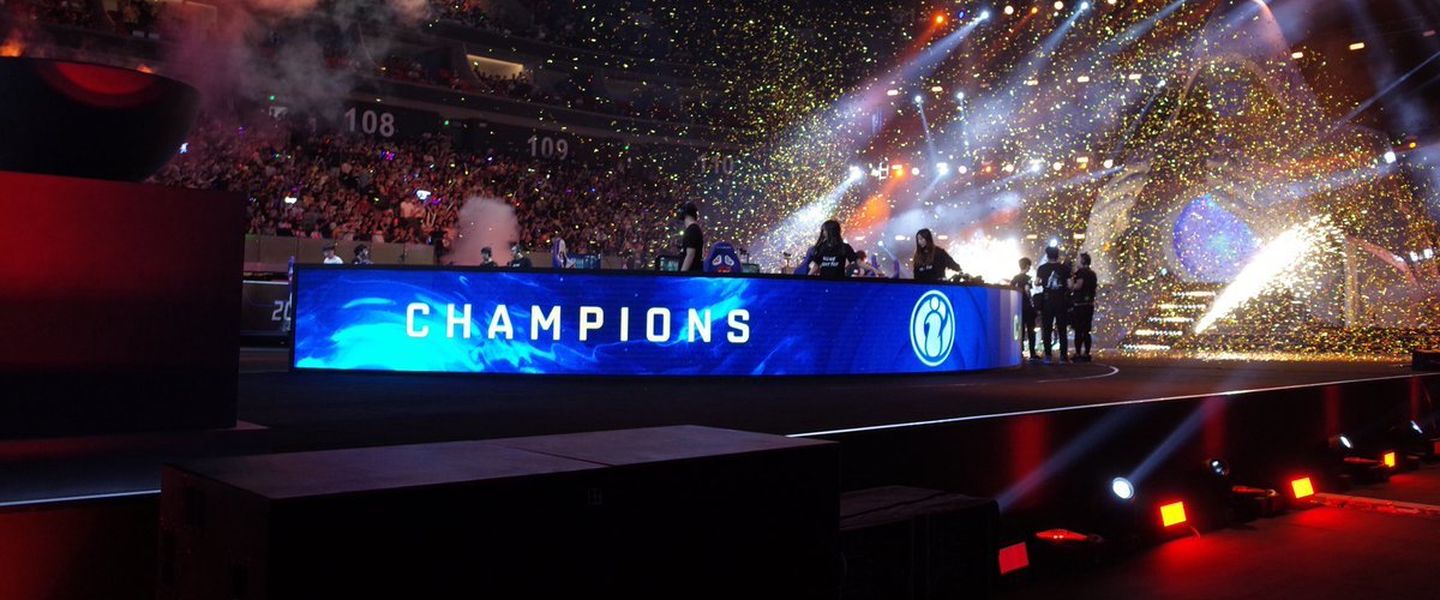 Invictus Gaming venció en la final a JD Gaming