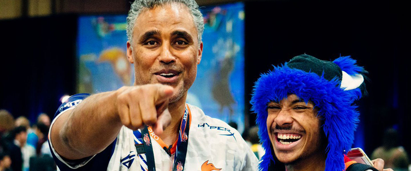 Rick Fox junto a SonicFox, uno de los mejores jugadores del mundo