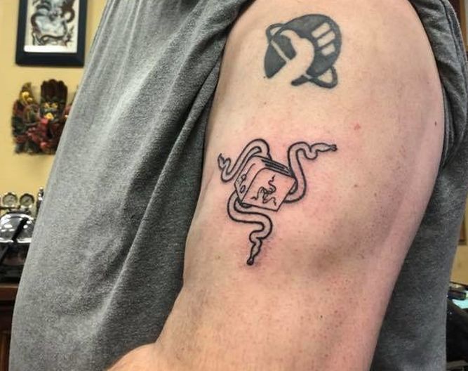 Uno de los tatuajes