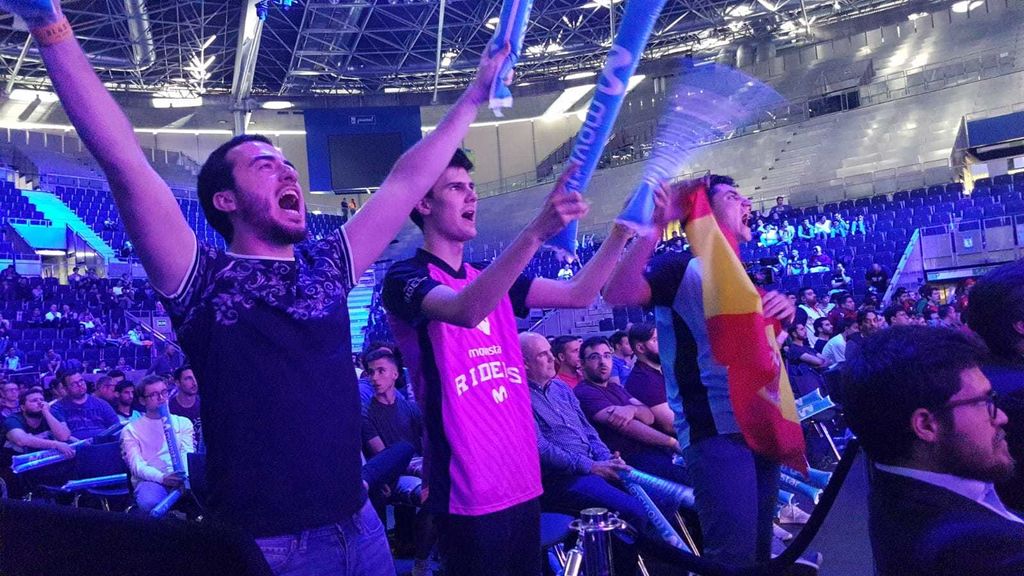 Los seguidores de Movistar Riders no pararon de apoyar a los suyos