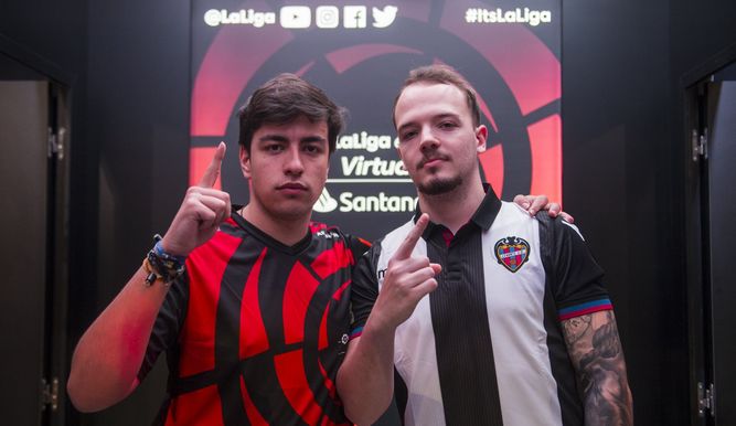Gravesen junto a Dani Aguilar, tercer clasificado del torneo