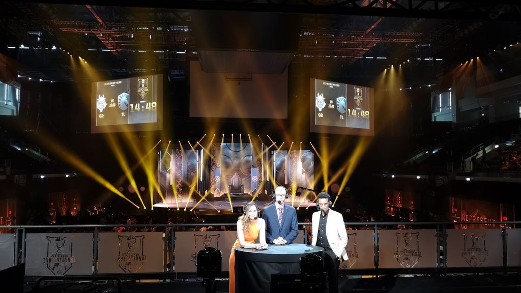 Los casters, preparados para un día histórico