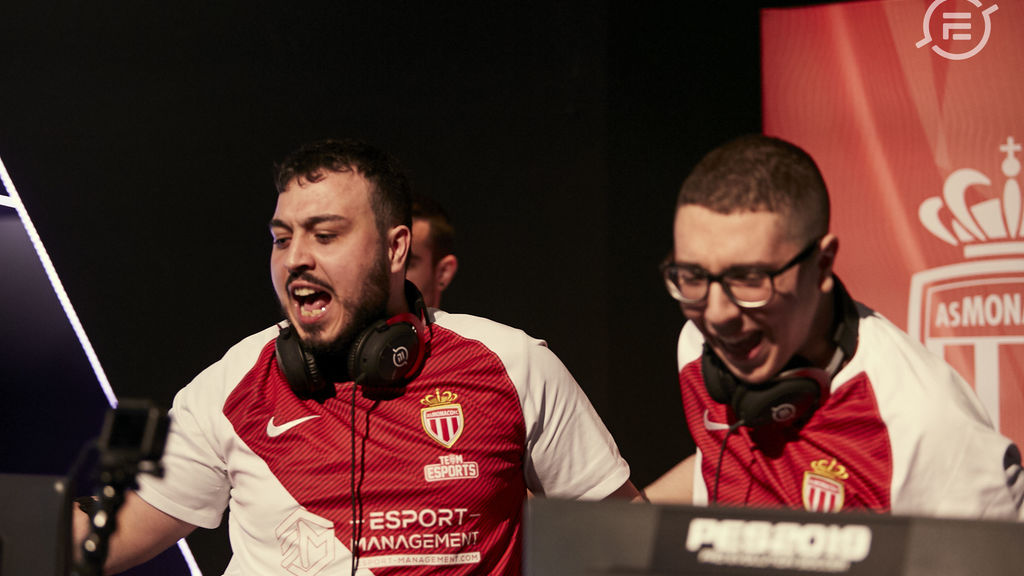 Los jugadores del AS Monaco, celebrando su victoria en la final