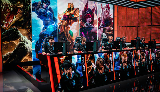 Rogue se prepara para jugar contra exceL
