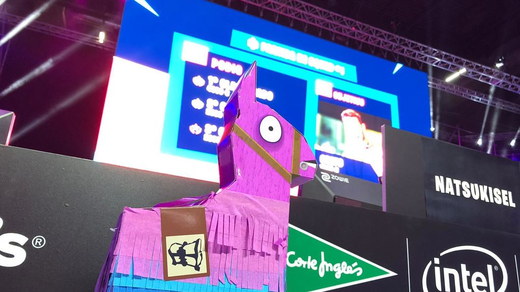 La llama de Fortnite tampoco quiso perder el torneo