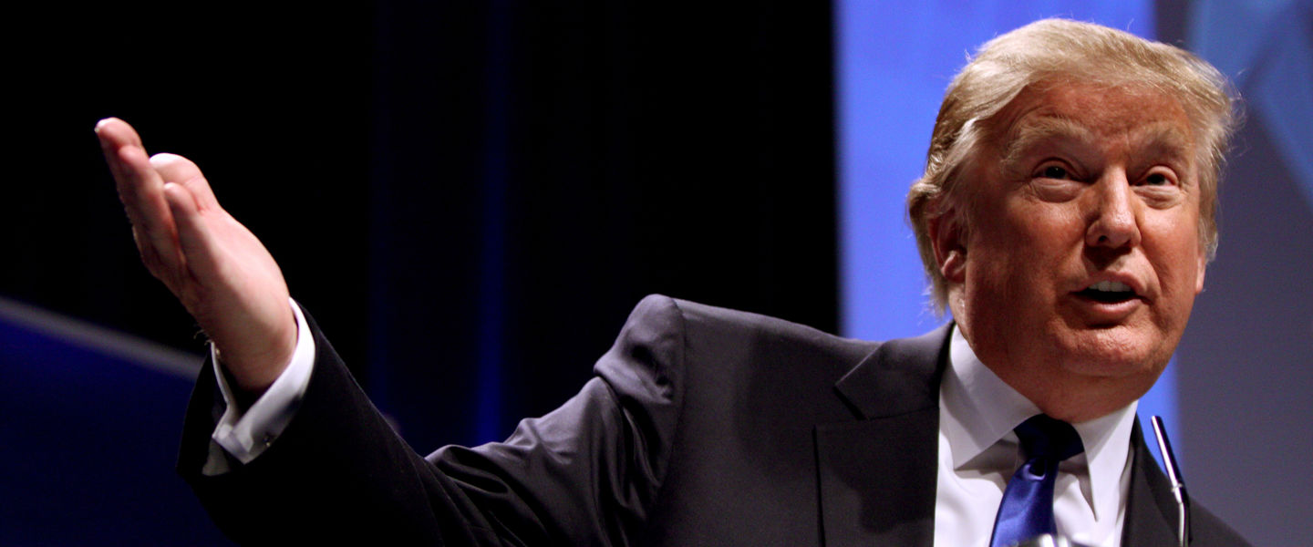 Donald Trump responsabiliza a los videojuegos violentos de los tiroteos