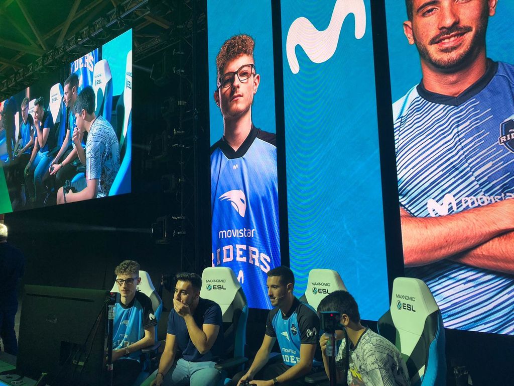 Los jugadores de Movistar Riders pudieron jugar contra aficionados
