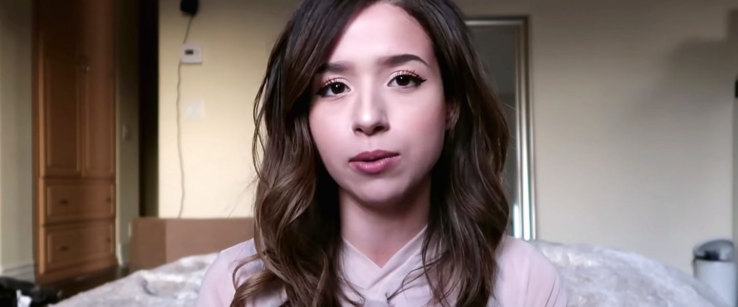 Una de las influencers que necesitó escolta fue Pokimane