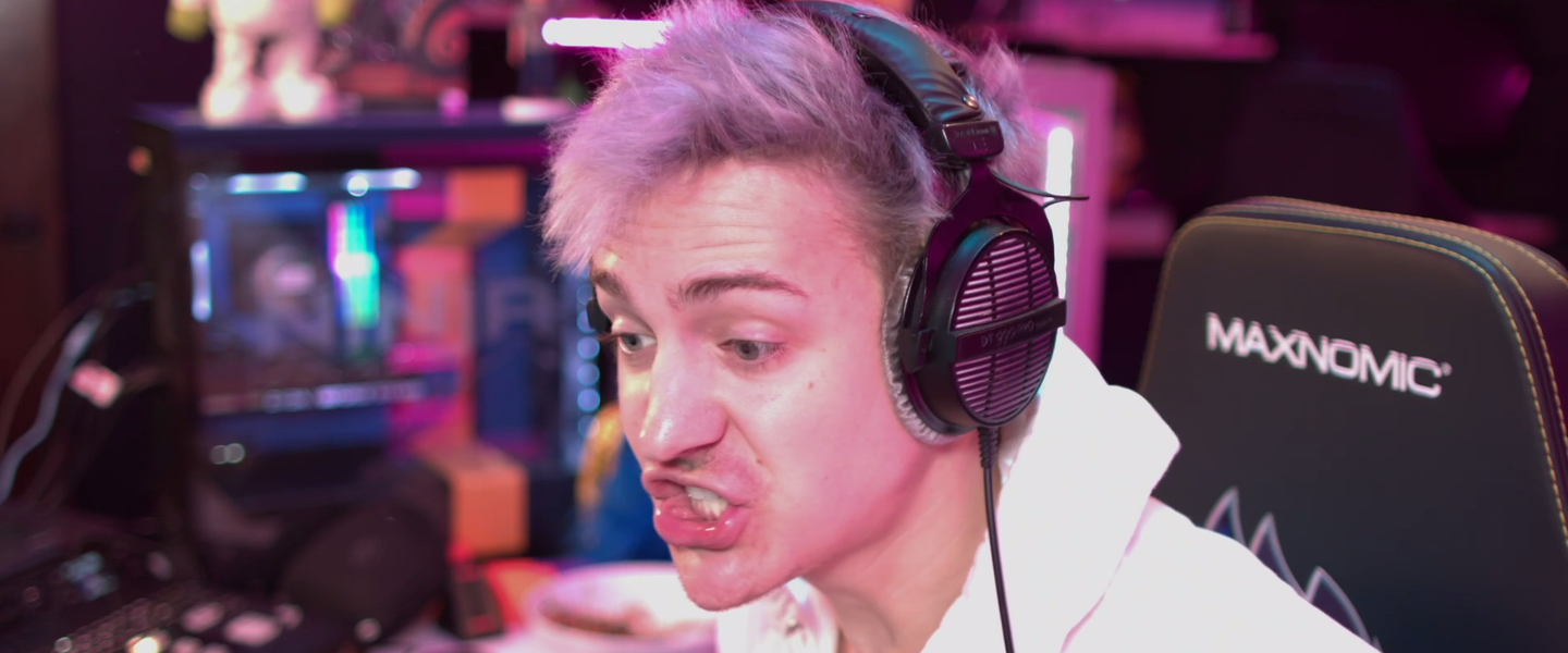 Ninja mostró su enfado porque no le salían las cosas