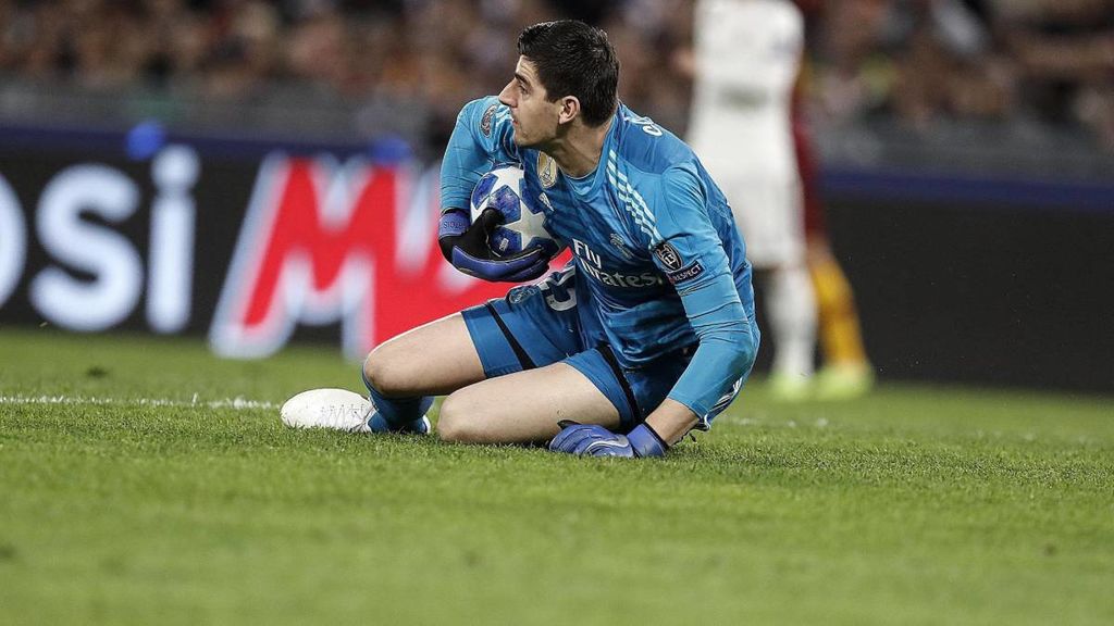 Courtois salvando al Real Madrid con un partido perfecto