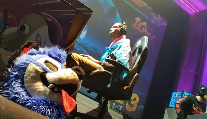 Luchador pro y siempre 'furry', como él mismo se define