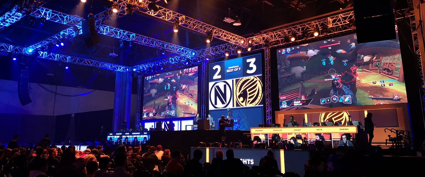 Ambientazo en el campeonato mundial de Paladins en DreamHack Atlanta