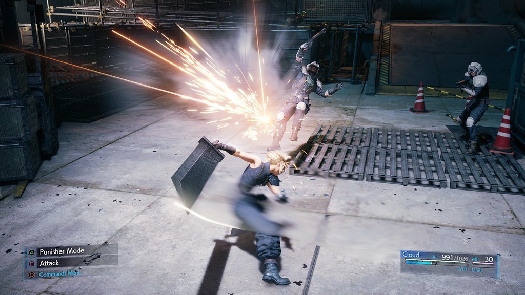 Cloud luchando con dos SOLDADO