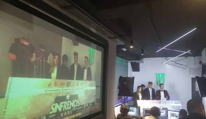 Los playoffs se castearon en directo desde el OMG! de Valencia