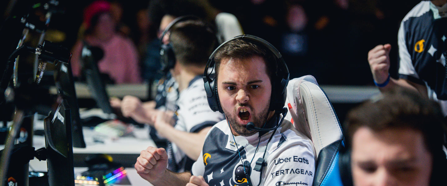 Canadian celebrando la victoria con Spacestation Gaming