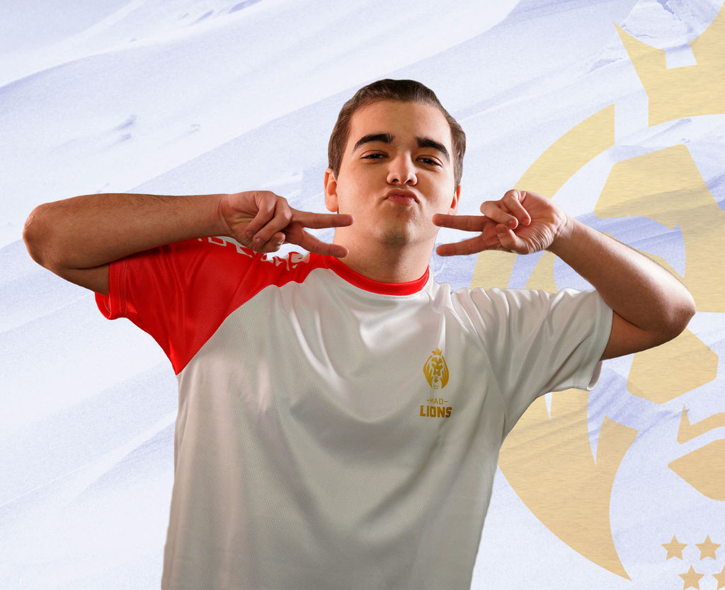 Flakked - Challenger - 1110 LP (60% winrate en 354 partidas)
