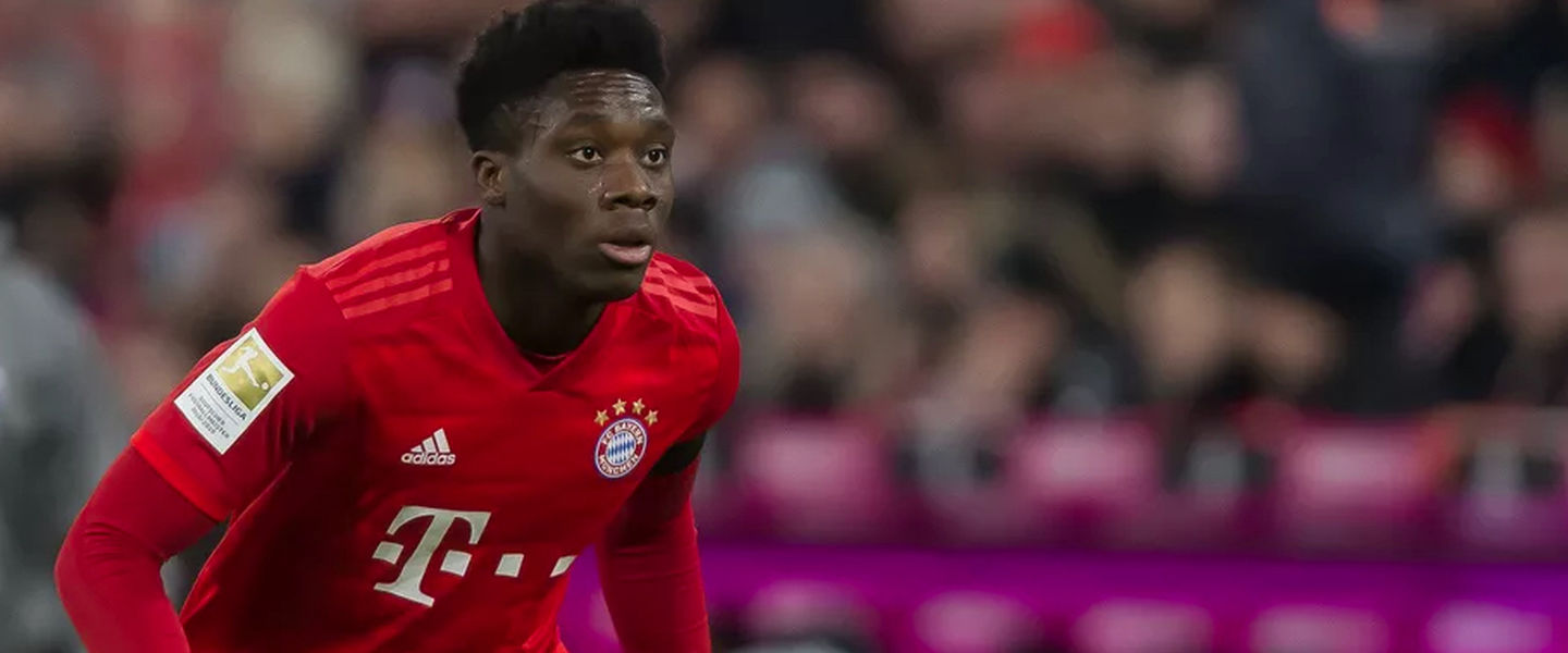Alphonso Davies con la camiseta del Bayern