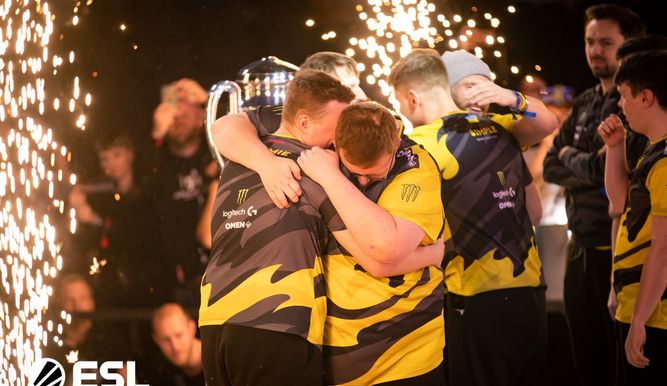 Natus Vincere celebrando la victoria