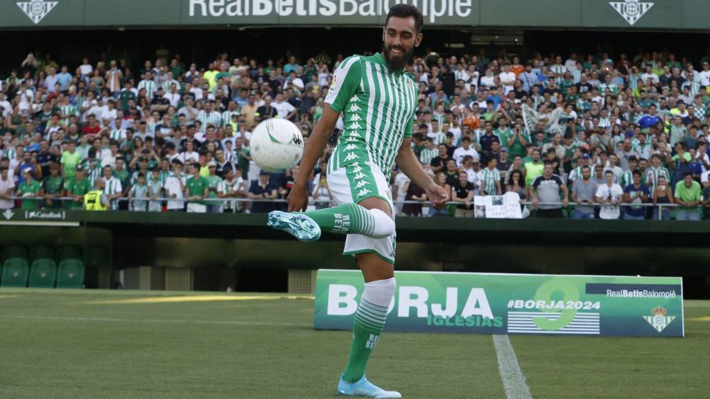 Borja Iglesias - Real Betis