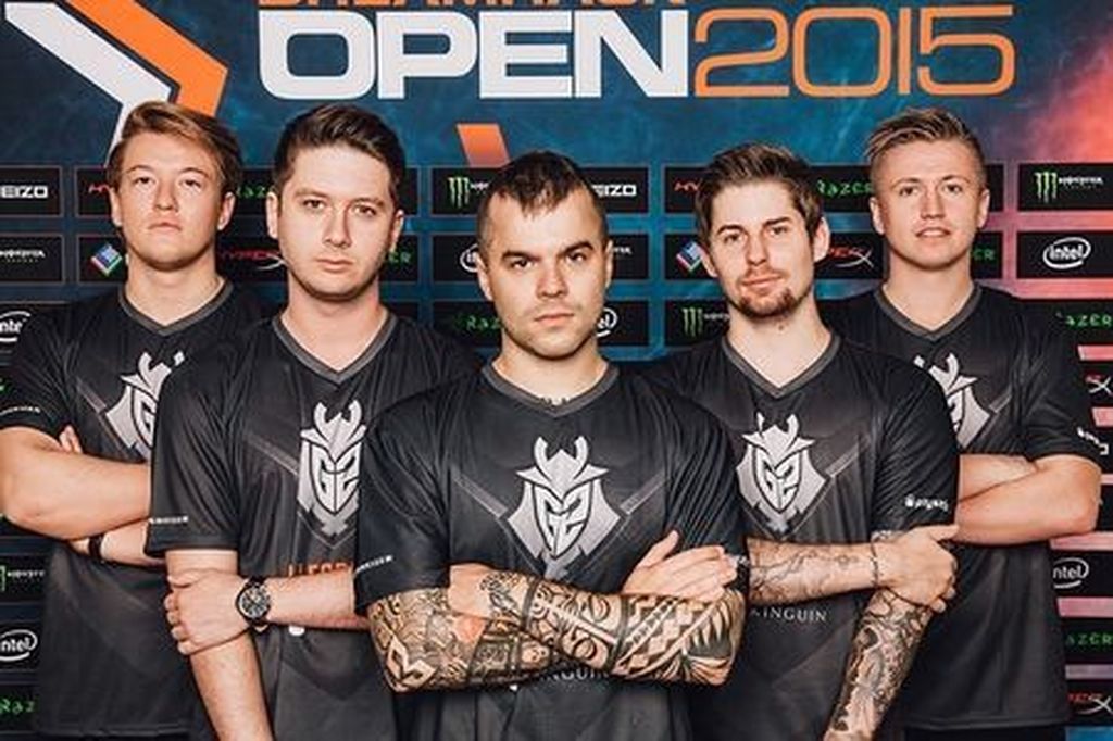 Una de las primeras camisetas de G2 Esports, con tonalidades grises