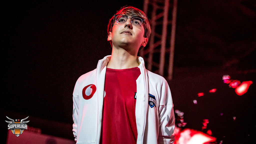 (Jugador + streamer) Th3Antonio - Toplaner de Vodafone Giants