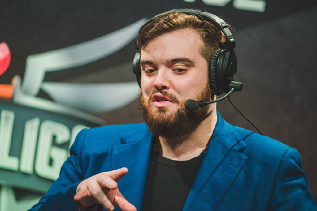 (Jugador + streamer) Ibai Llanos - Creador de contenido de G2 Esports