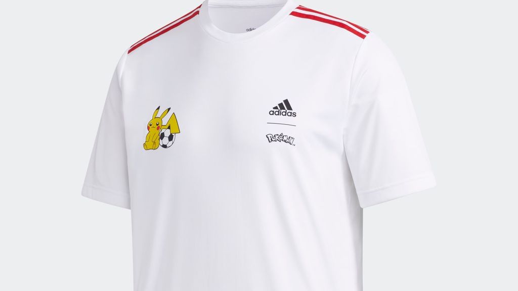 Camiseta con Pikachu y las características rayas Adidas
