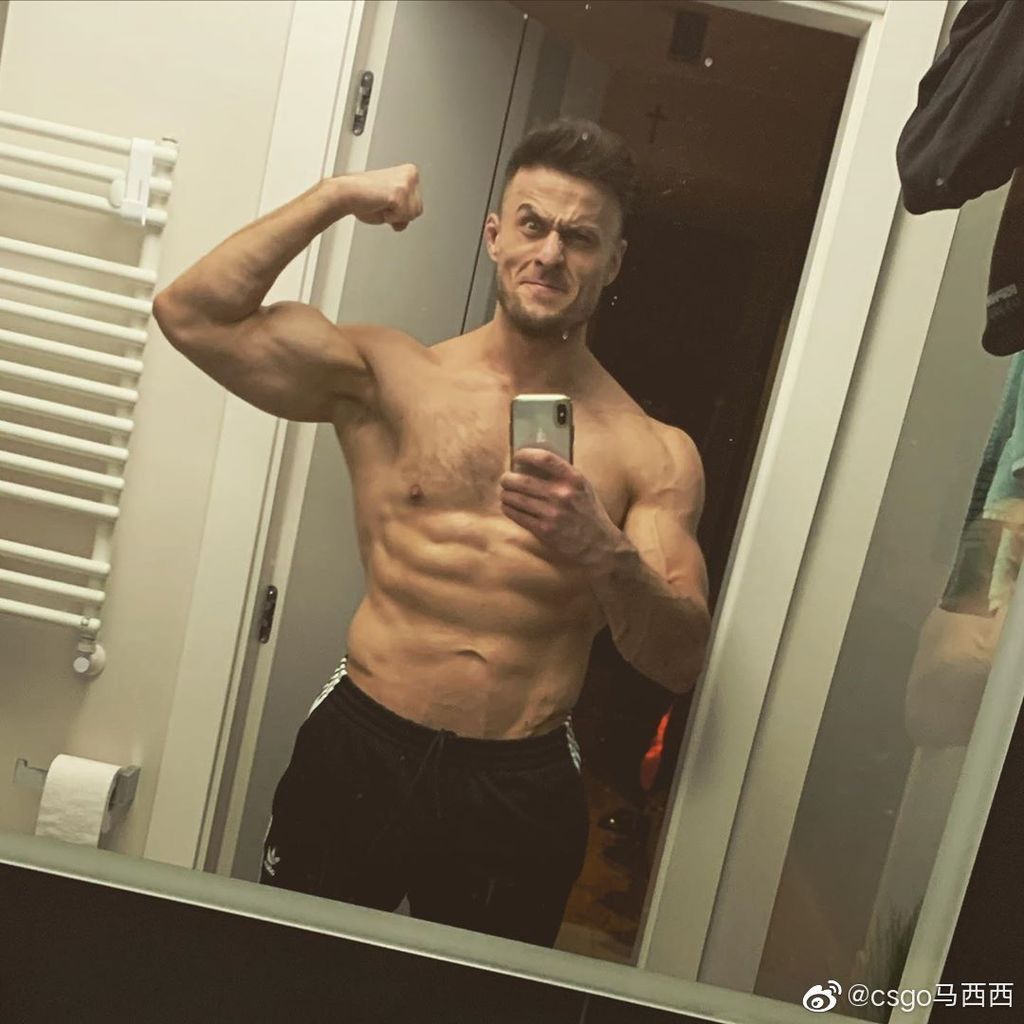 PaszaBiceps