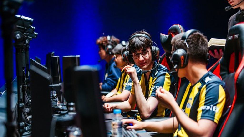 Blue se irá a SK Gaming como medio titular (No confirmado)