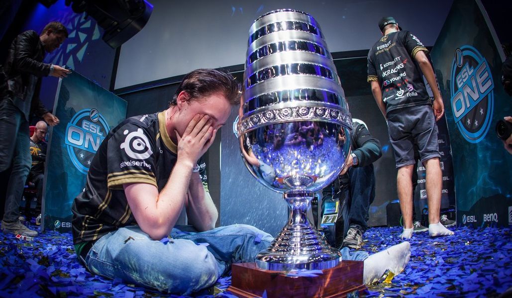 GeT_RiGhT llorando tras ganar la ESL Cologne de 2014
