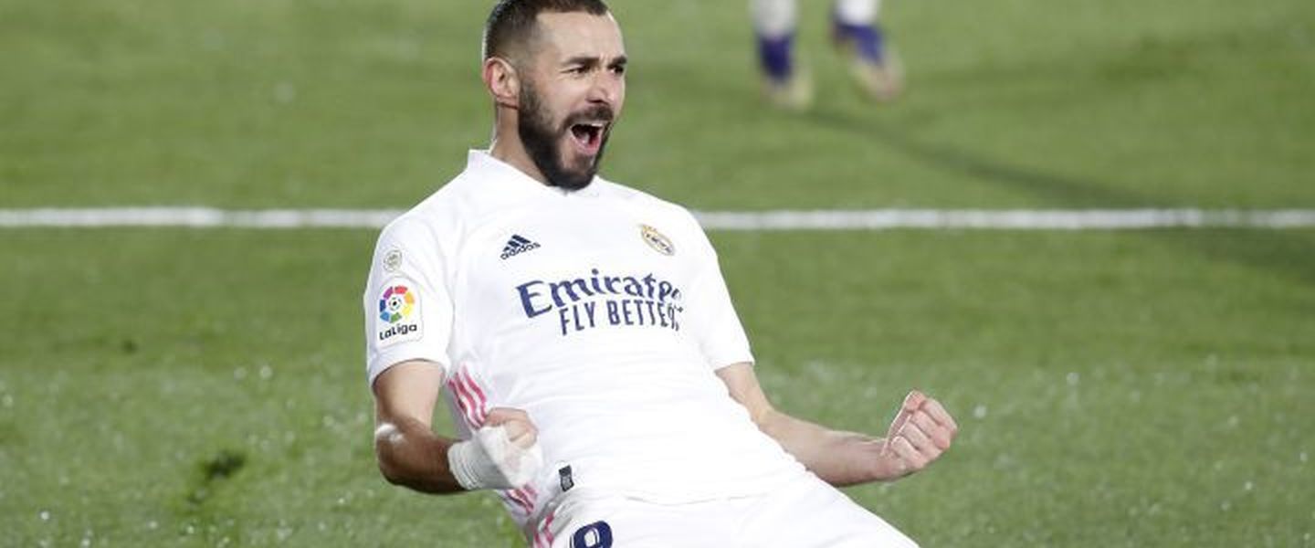 Benzema celebrando un gol