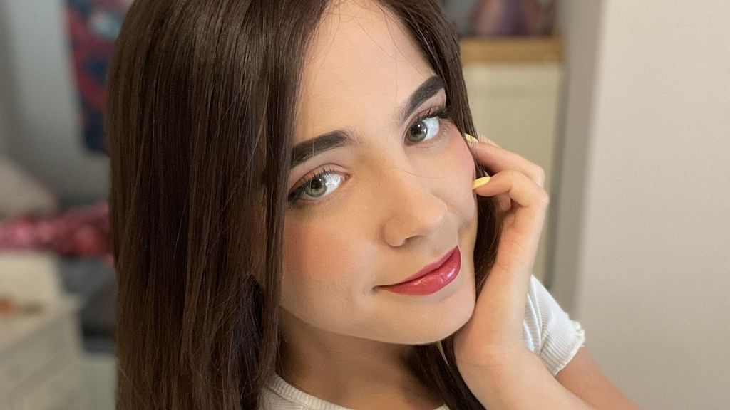 Staryuuki | 427.746 horas visualizadas en 170h de stream, con medias de 2500 y picos de 15K espectadores