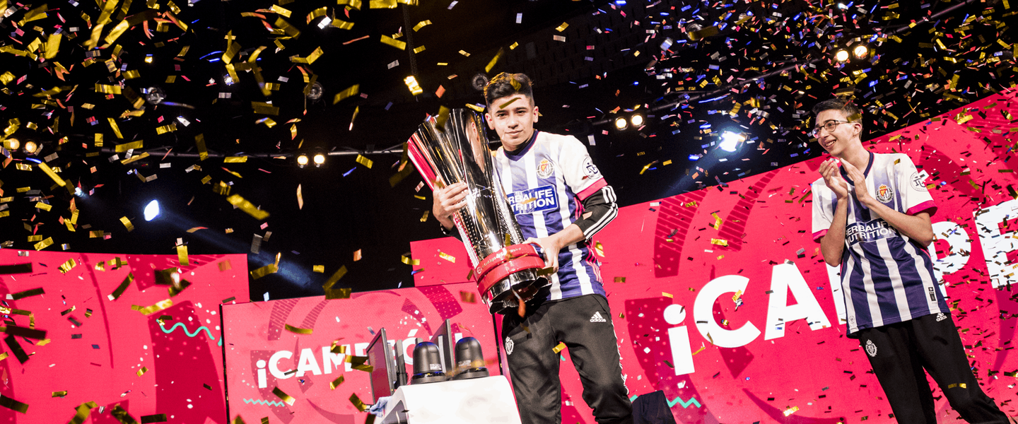 Neat recoge el trofeo de eLaLiga Santander
