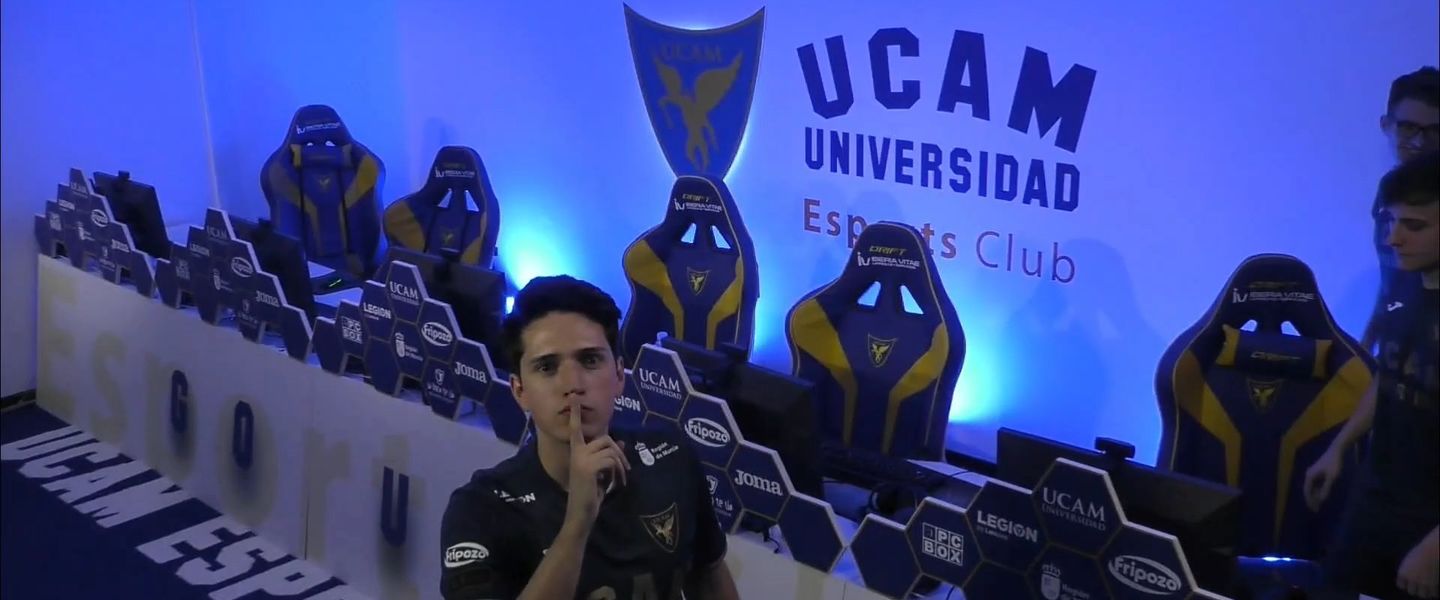 Baca, mandando callar a la cámara